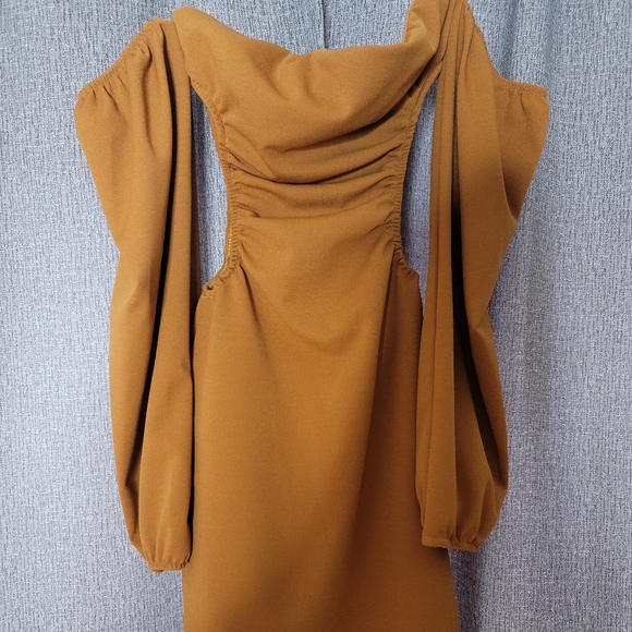 Strapless dress with long sleeves - Picture 9 of 13
